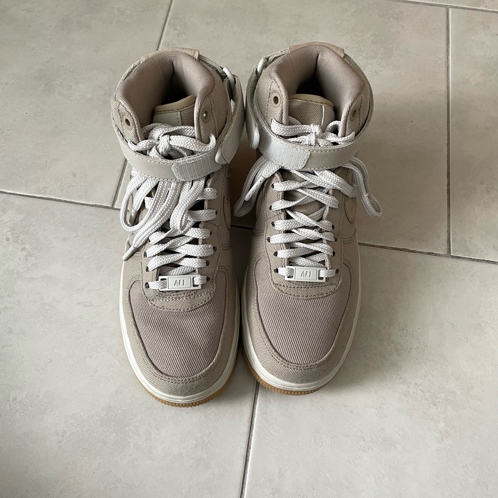 Nike Air, Air Force high tops, nearly new, size 6.5 women’s